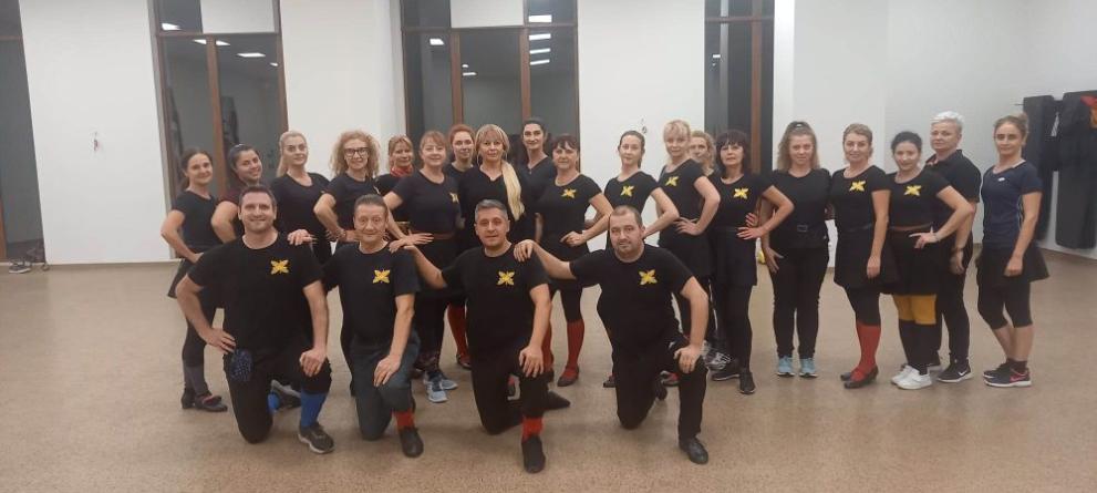 Фолклорният танцов клуб Еньовче“ във Варна събра близо 3 000