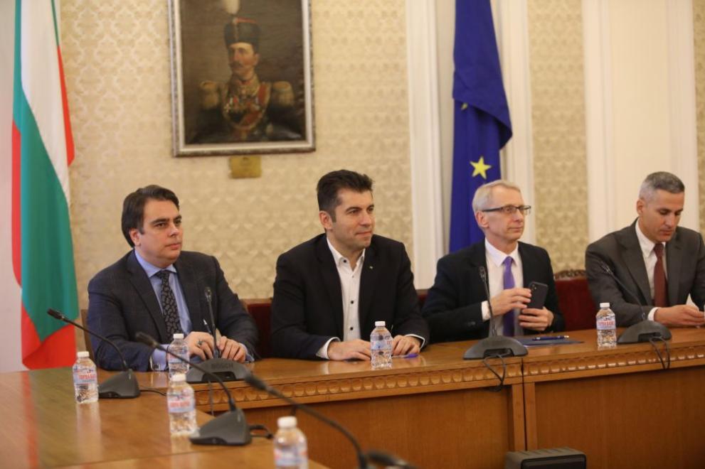 От партия Продължаваме Промяната ще се срещнат в петък на