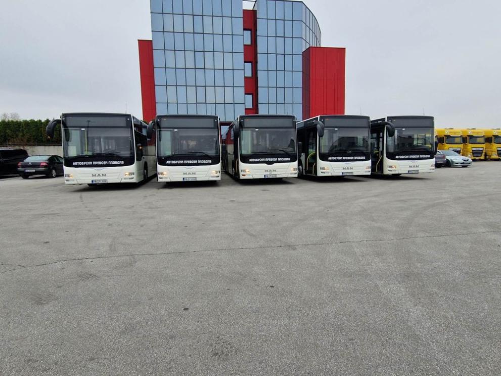 12-метрови нови автобуси тръгват по линиите на градския транспорт в