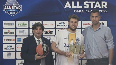 Александър Везенков