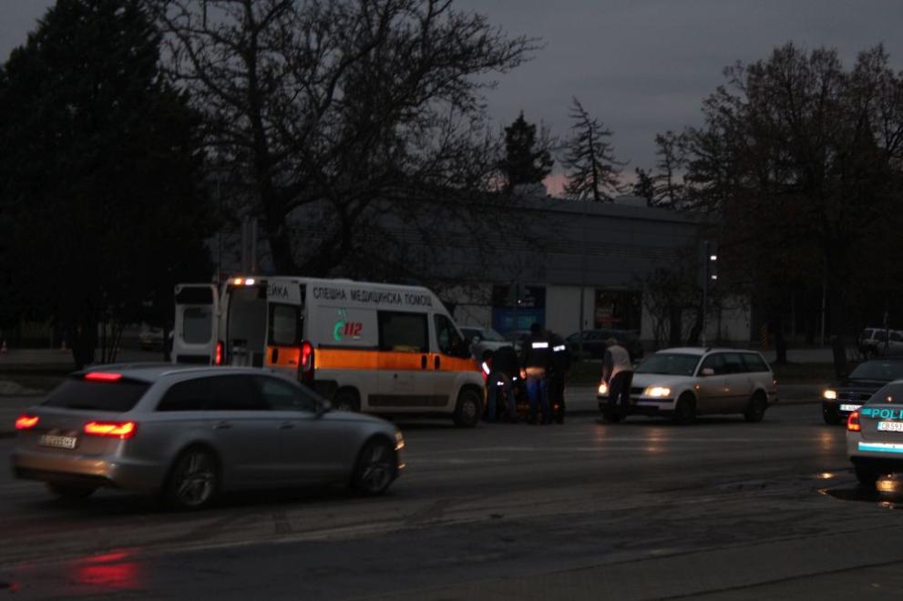 Автомобил, управляван от 66-годишен лекар от София,блъсна в 7.35 ч.