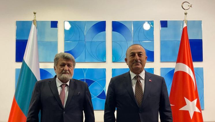 Рашидов и министъра на външните работи на Турция - Строят паметник на загиналия полицай на границата (СНИМКИ)