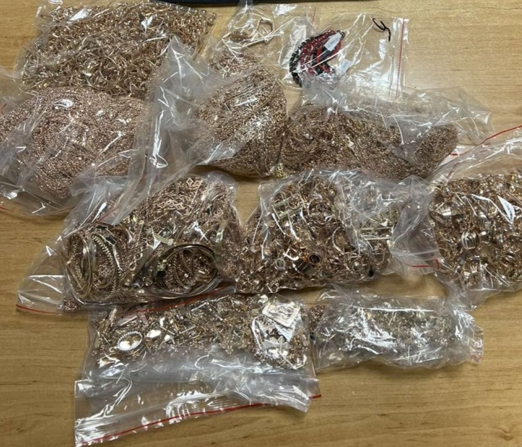 бижута контрабанда