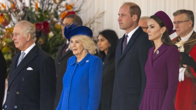 Без Хари и Меган на семейната снимка на кралското семейство (СНИМКА)