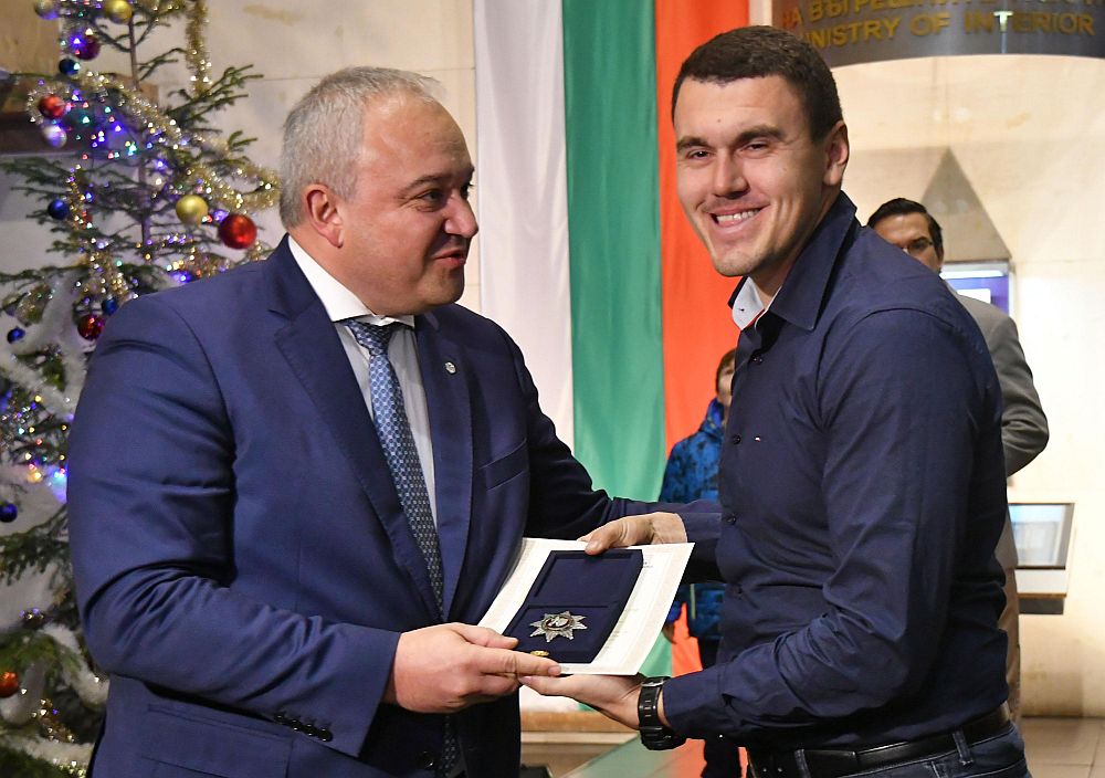Сашко и спасителите - официална церемония по награждаването на хората, участвали в издирването на детето дни наред
