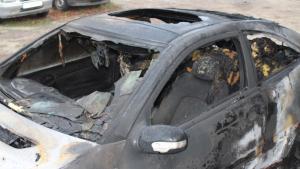Автомобил се запали на паркинга на благоевградския парк Бачиново Щети