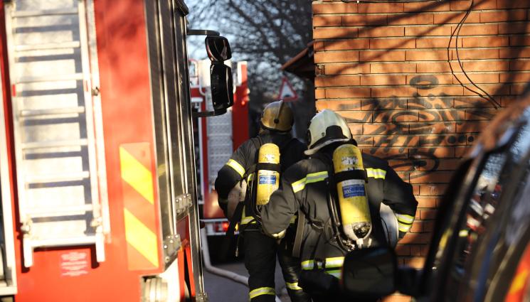 пожар лозенец - Пожар лумна във военен полигон по време на учение
