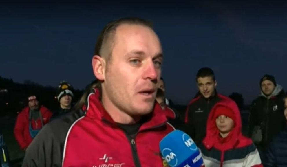 Футболен клуб се бори за правата върху игрището, на което