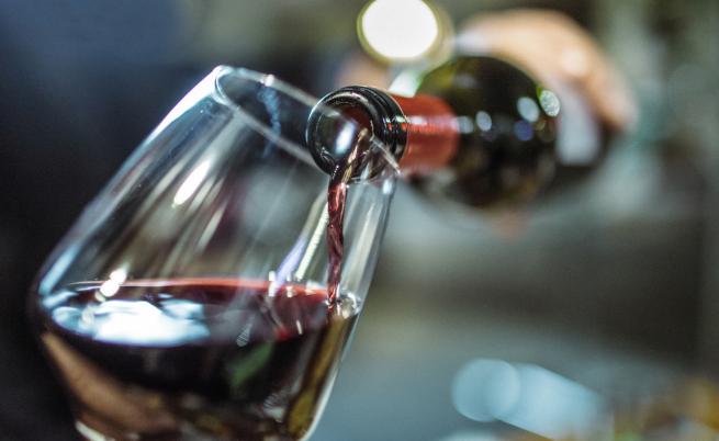 Червеното вино е най-малко опасната алкохолна напитка