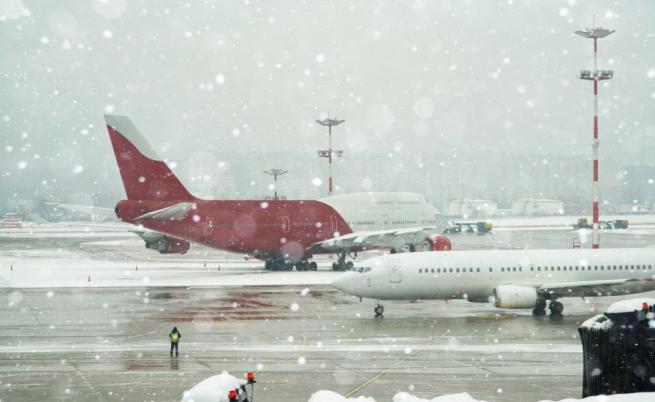 Над 5000 отменени полета в САЩ заради зимните бури