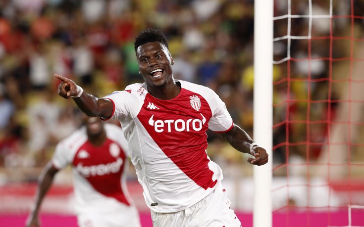 Челси и Монако се разбраха за талантлив защитник