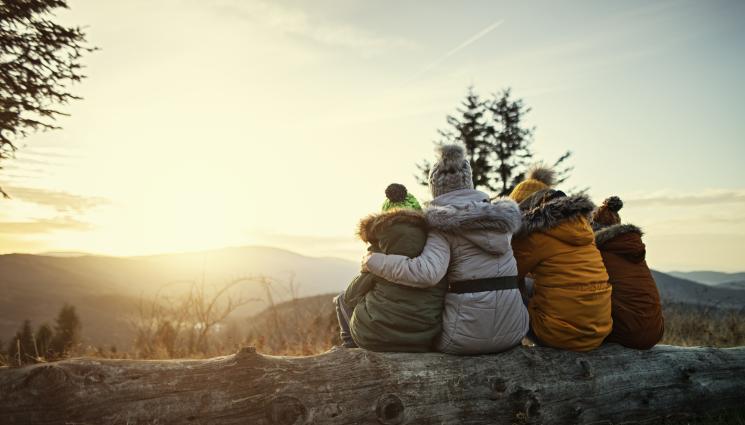 времето - ПРОГНОЗА ЗА ВРЕМЕТО: Остава необичайно топло за сезона