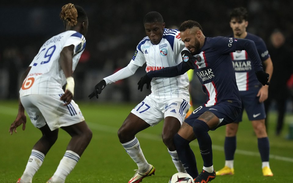 Страсбург постигна важна победа в битката за оцеляване в елита