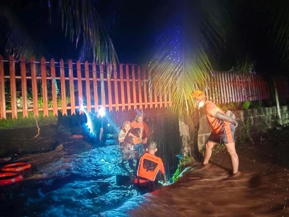  Филипините наводняване 