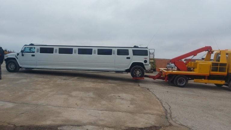  Най-скъпите лимузини и джипове финален модел се изнасят в Арабския свят. 