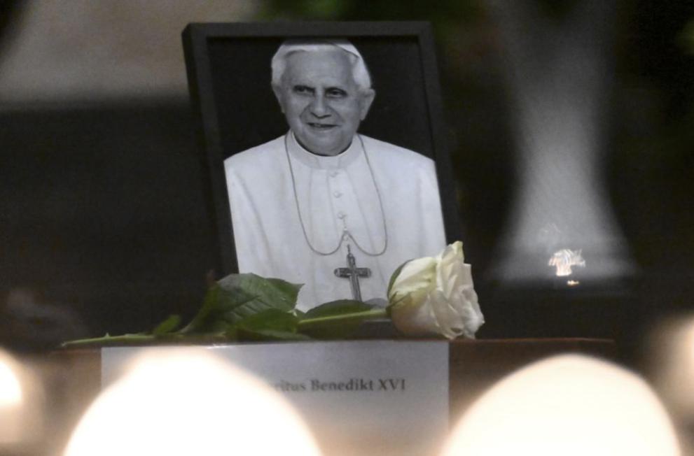 Бенедикт Шестнадесети беше великан на вярата и разума и голям