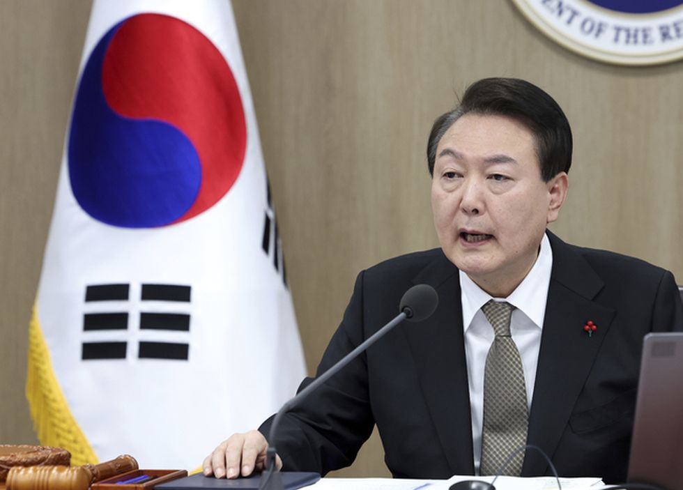 Южнокорейският президент Юн Сук-йол