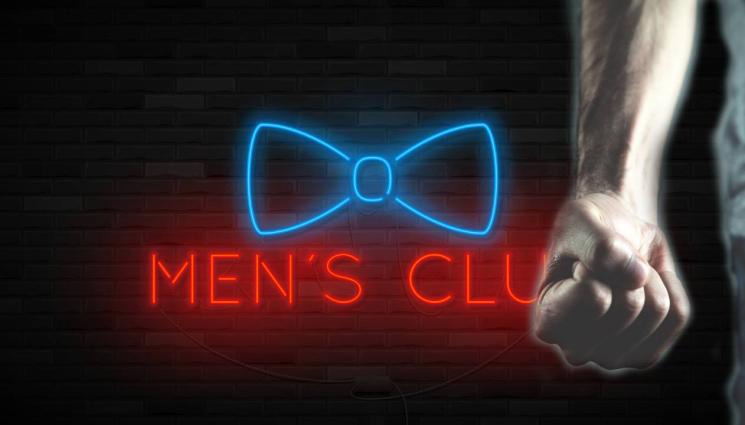 стриптийз бар - СТРАШЕН ЕКШЪН: Дъжд от псувни и бой с бутилки в стриптийз бар