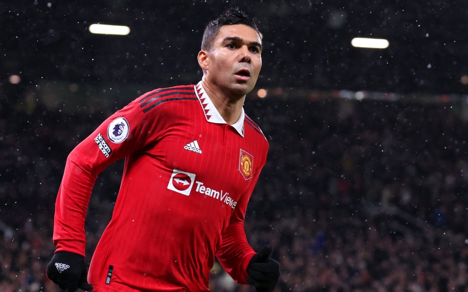 Манчестър Юнайтед и Рединг играят при резултат 2:0 в мач