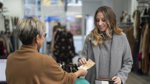 В ефира на Здравей България управителят на магазин Ния Иванова