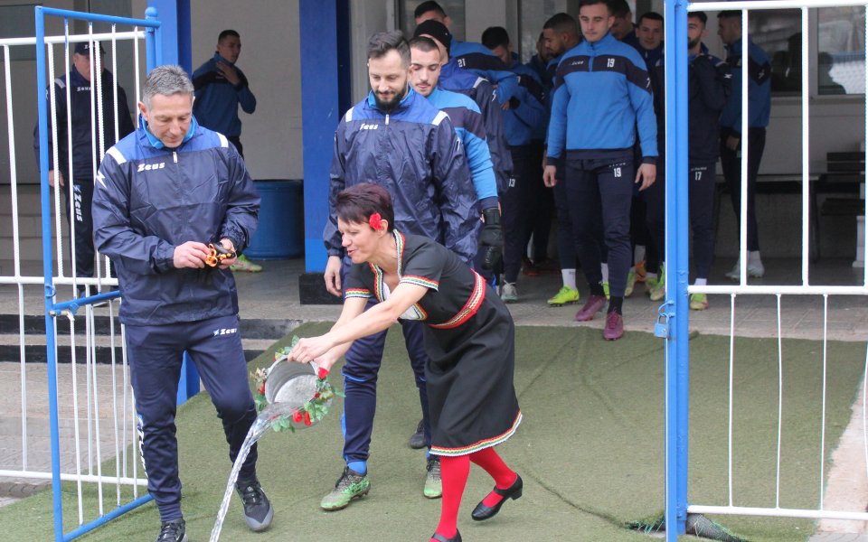 Централният защитник Павлин Чиликов, който е син на Георги Чиликов,