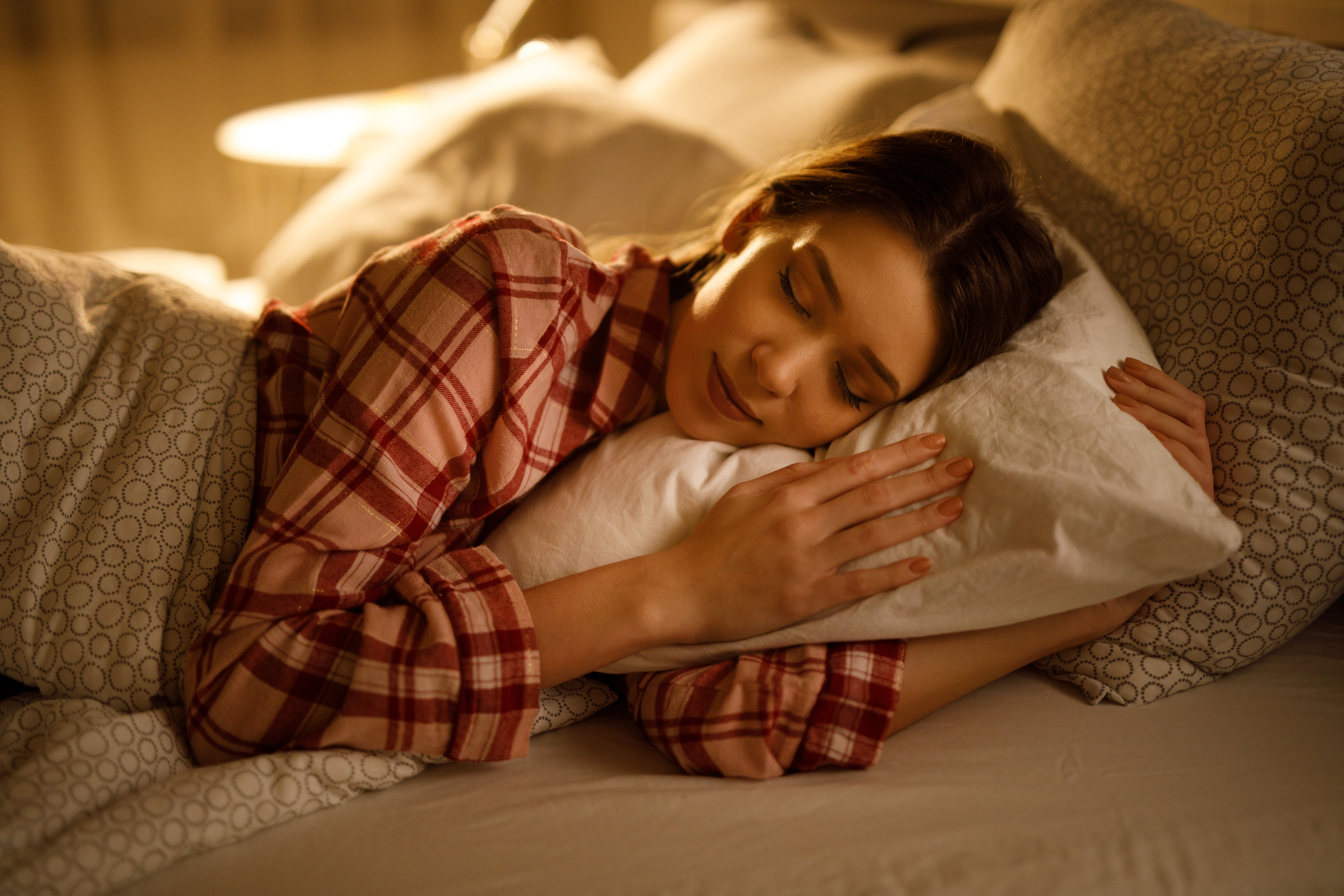<p>Постоянен и спокоен сън</p>

<p>Сънят е жизненоважна биологична функция. Нощната почивка е също толкова значима за доброто здраве, колкото диетата и упражненията. Качествен сън означава да заспиваме и да се събуждаме по едно и също време.</p>