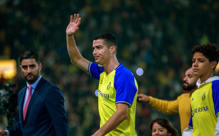 Роналдо не успя да дебютира за Ал Насър, не попадна дори в групата