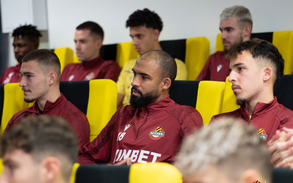 Ботев Пловдив продължава своята зимна подготовка на клубната база. Ботевистите