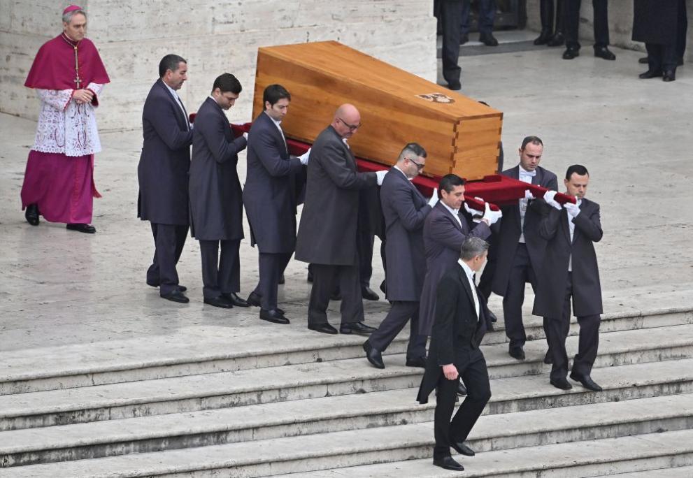  заравяне папа Бенедикт 