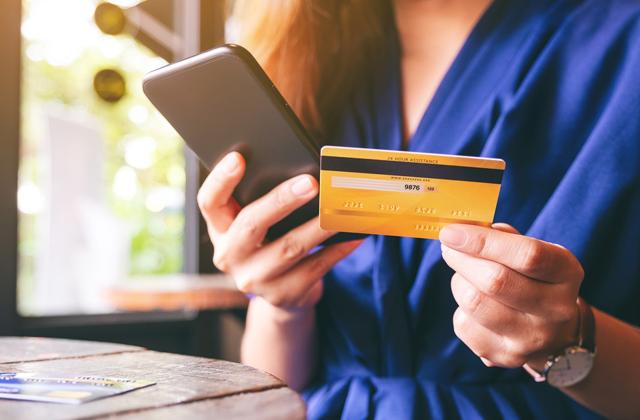 Изпращането на пари към банкови карти вече е достъпно и