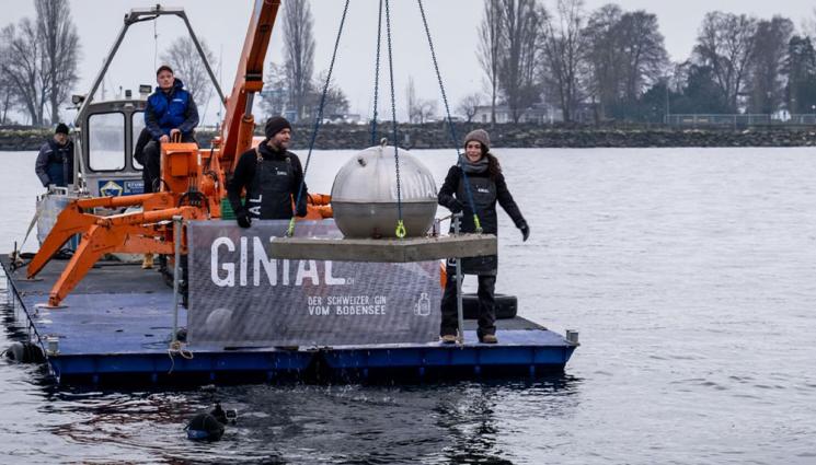 джин - ЗЛАТНО ВРЕМЕ: Свиха 800-килограмова топка с джин