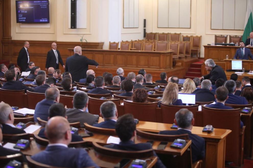 Народните представители ще изслушат министъра на отбраната Тодор Тагарев относно