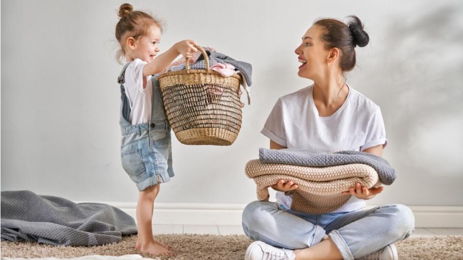 Как да почистите по-лесно вкъщи: 10 съвета за майки с деца
