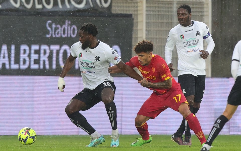 Специя и Лече не успяха да се победят и завършиха