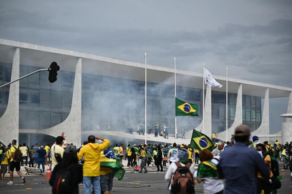 Поддръжници на бившия бразилски президент Жаир Болсонаро влязоха в сблъсъци