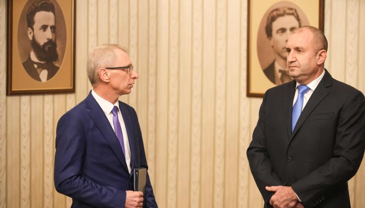 Денков Радев - НЕЗАБАВЕН ОТГОВОР: Денков: Служебното правителство също изпращаше военна помощ