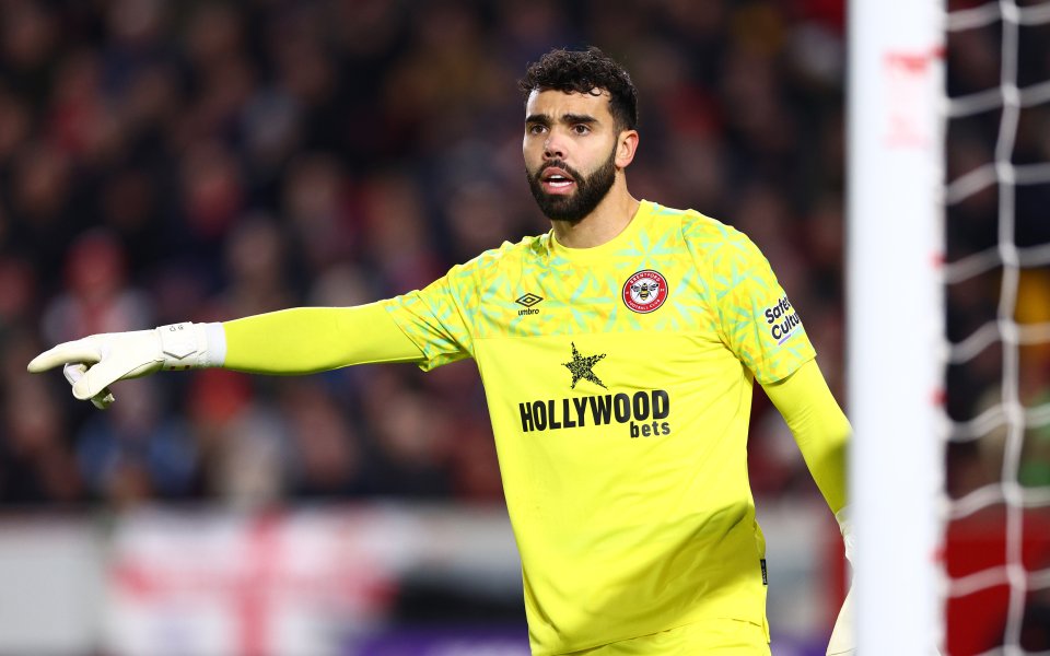 Тотнъм следи вратаря на Брентфорд Давид Рая, тъй като вече