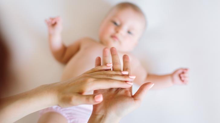 Ароматерапия: Етерични масла за спокойно бебе