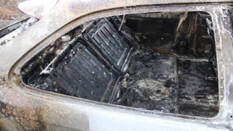 изгоряла кола