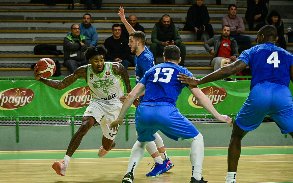 БК Берое се наложи над БК Левски с 85:82 в