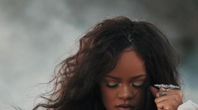 Rihanna се завърна с балада за Chadwick Boseman