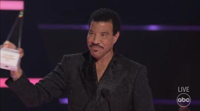 Lionel Richie получи наградата "Икона"