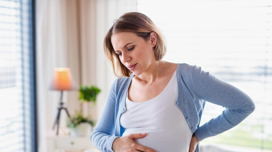 Падане по време на бременност - страда ли бебето?