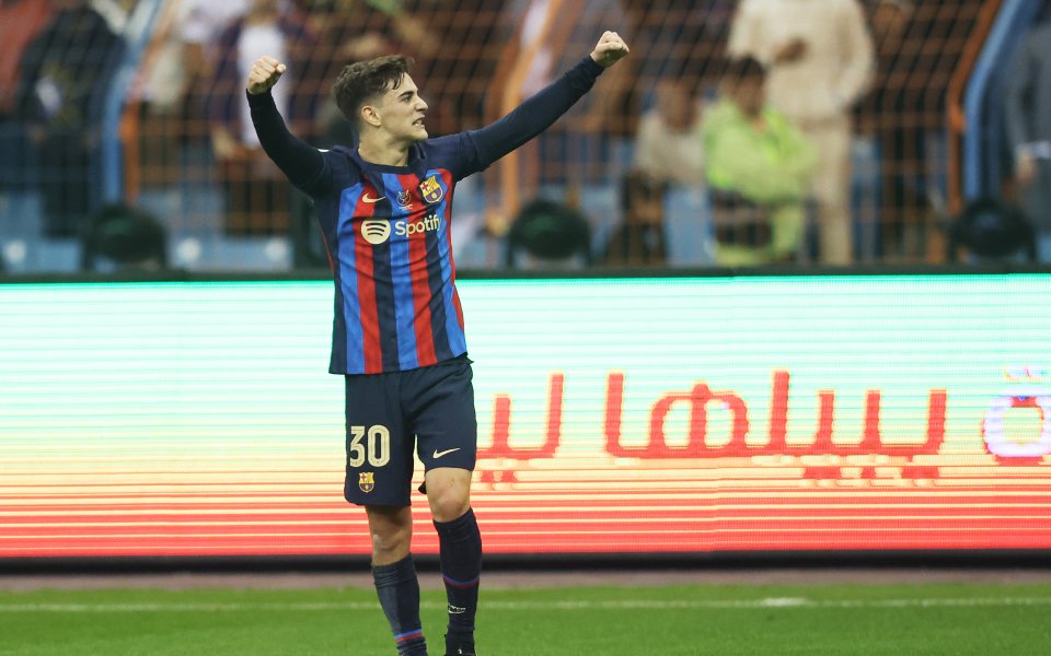 Педри, който в момента е носител на престижната награда за