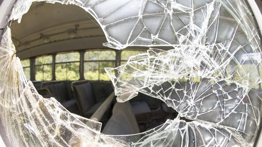 Загинали след преобръщане на пътнически автобус в Турция