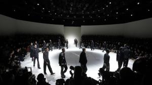 Маестрото на италианската мода Джорджо Армани представи мъжка колекция отдаваща