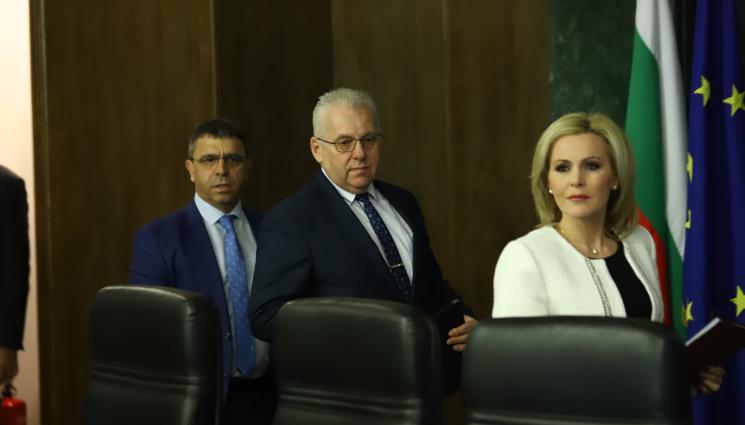 прокуратура - АКЦИЯ ХАВАЛА: Мигранти плащат по 10 000 евро за ВИП превоз