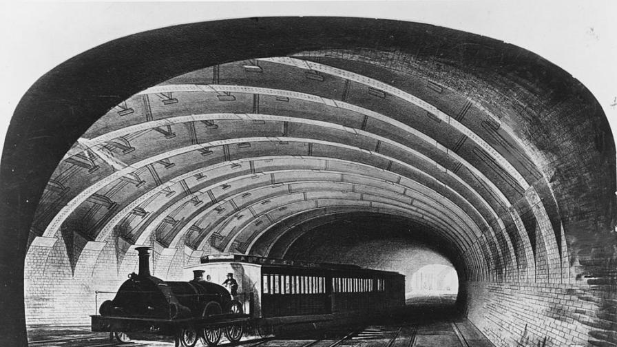 Знаете ли кога е създадено най-старото метро в света?