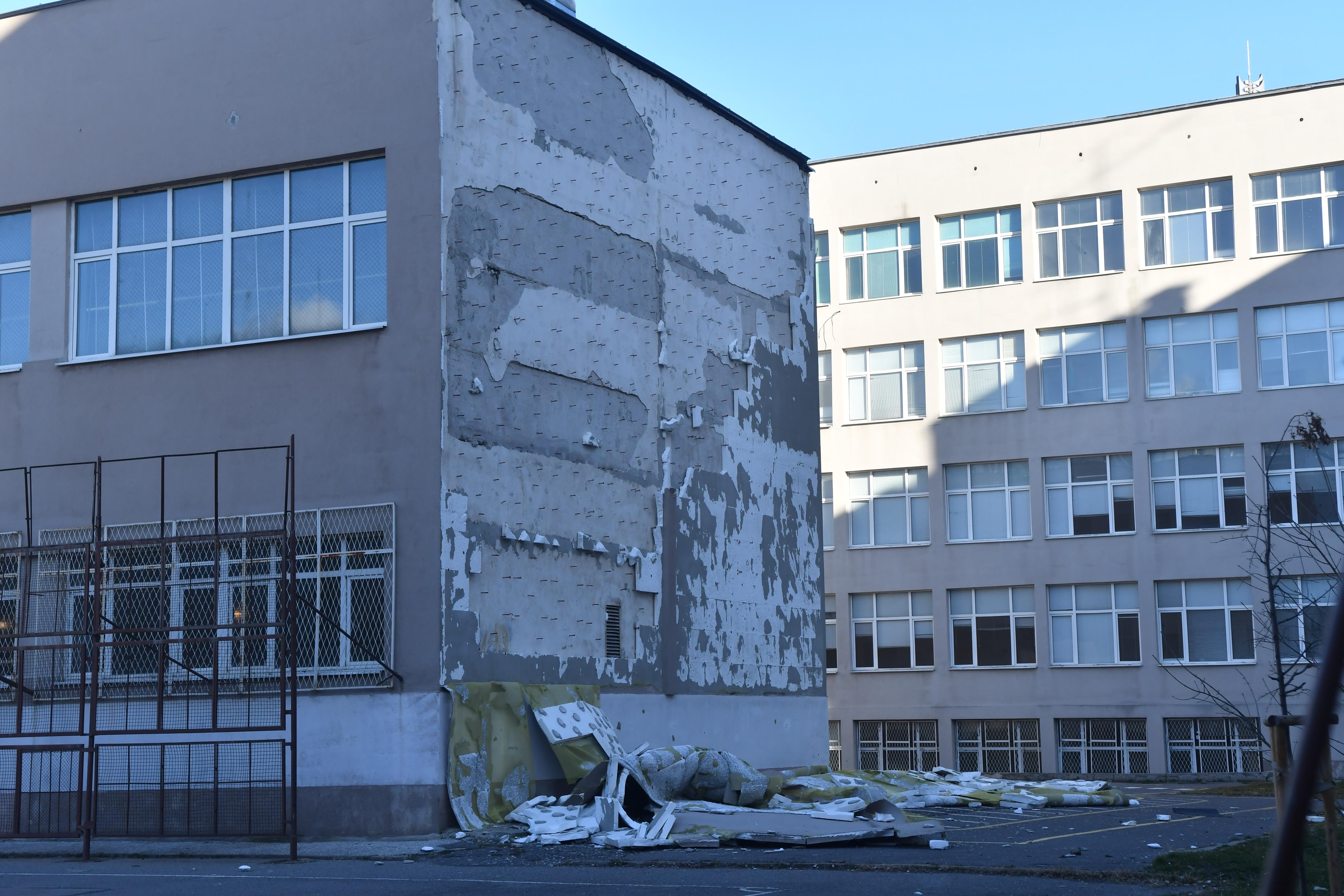 фасада училище