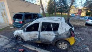 Две коли горяха в Хасково съобщиха от полицията Булфото Сигналът